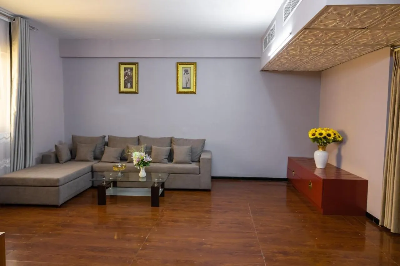 Three 888 Hotel Dubaj 2*,