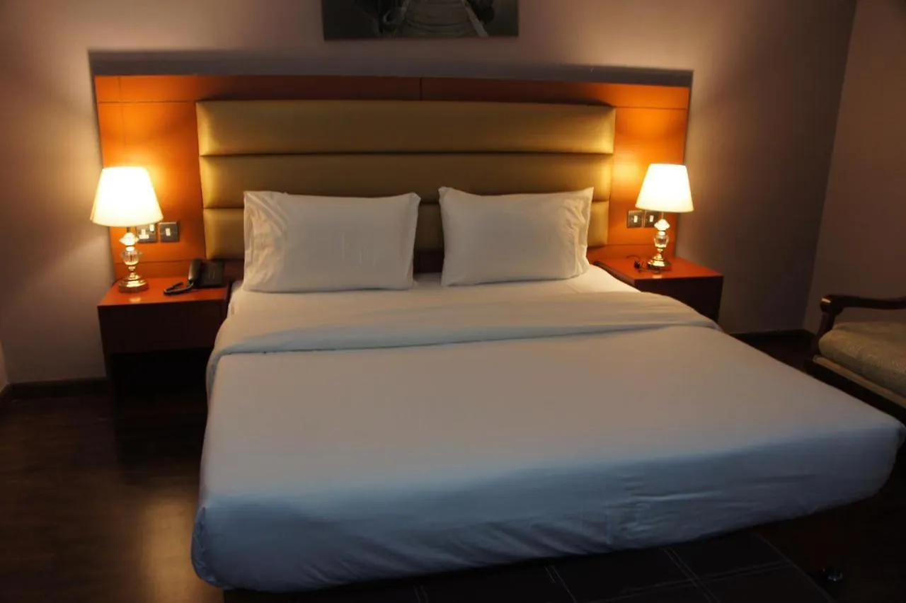 Three 888 Hotel دبي 2*,  الإمارات العربية المتحدة
